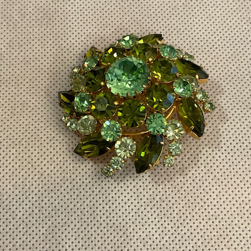 Austrian Rhinestone Brooch - Picture 3 of 7